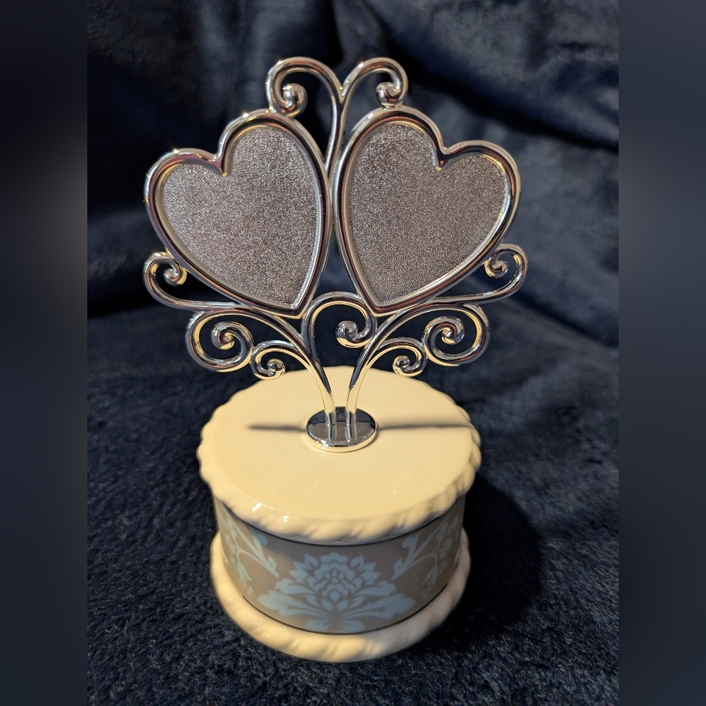 Lenox Cake Topper NWT